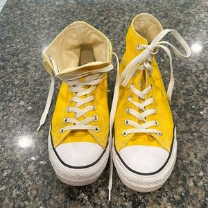 Converse Chuck Taylor All Star 8 hole high top tennis shoes